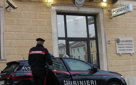 Controlli straordinari dei Carabinieri: una denuncia per ricettazione e tre segnalazioni per droga