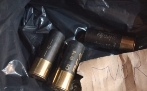 Animalista intimidita con cartucce lasciate nella buca delle lettere