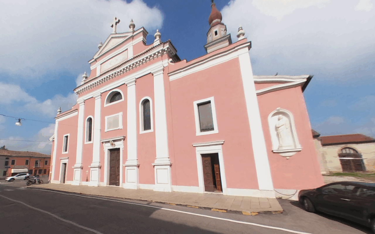 Furto in canonica: il sacerdote cerca di fermare i ladri, ma si frattura una spalla