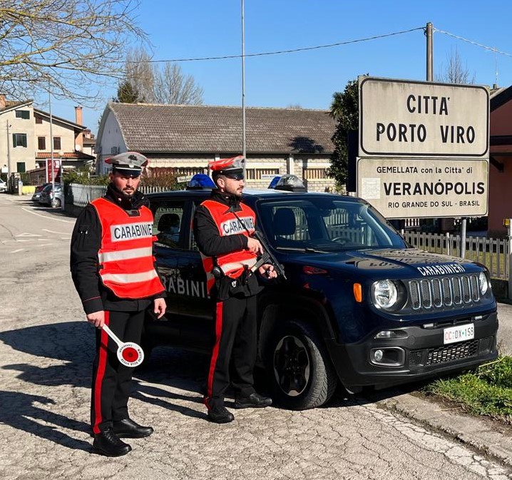 Trovato in possesso di sostanze stupefacenti e denaro: arrestato dai Carabinieri di Porto Viro