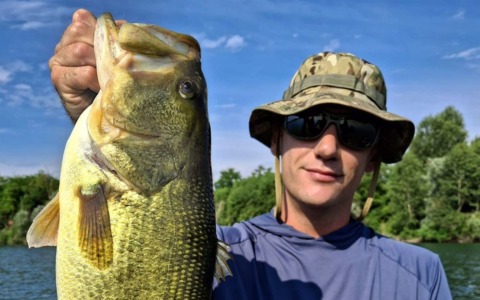 Davide Spunton esce a pescare e scompare: trovato morto nel canale Adigetto