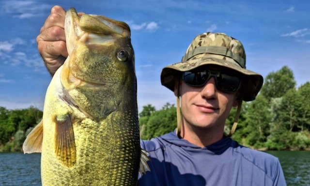 Davide Spunton esce a pescare e scompare: trovato morto nel canale Adigetto