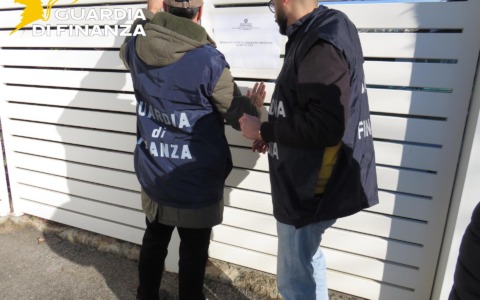 Tre indagati per bancarotta fraudolenta e autoriciclaggio, sequestrati beni per 800mila euro