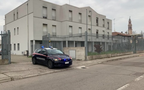Fermato a un posto di blocco a Lendinara, si scopre che aveva una patente falsa