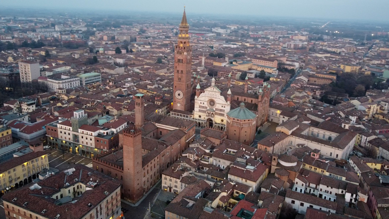 Tutti a Cremona con “Dentro e Fuori dal Comune”, questa sera su Telecity e il61